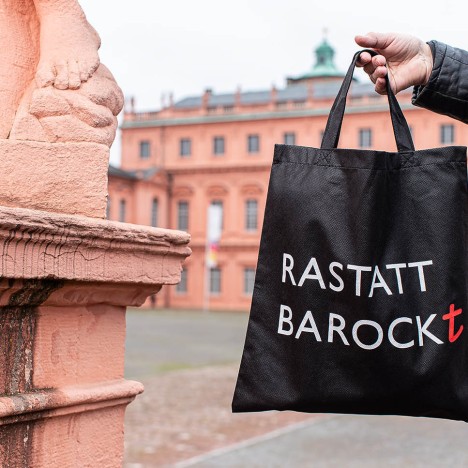 Tote bag Rastatt baroque black. Available at the tourist information at the castle