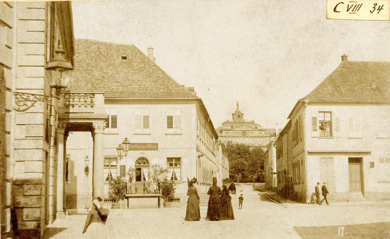 Photo postcard from the late 19th century with a view of the Blume inn in Rastatt, a meeting place for democrats. Picture credits: Rastatt town archives